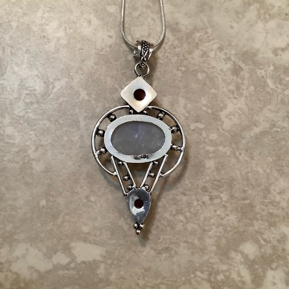🌺 VICTORIAN MOONSTONE RED RUBY NECKLACE PENDANT CELTIC GEM CRYSTAL VAMPIRE CHIC - Picture 8 of 10